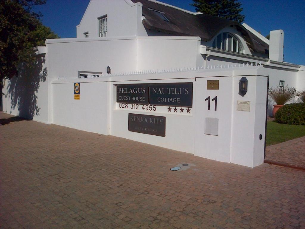Kenjockity Self Catering Apartments ヘルマナス エクステリア 写真